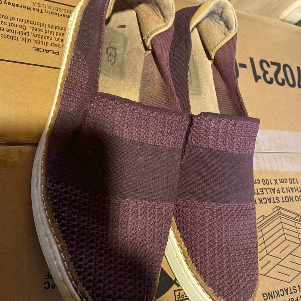 Uggs slip on shoes size 9